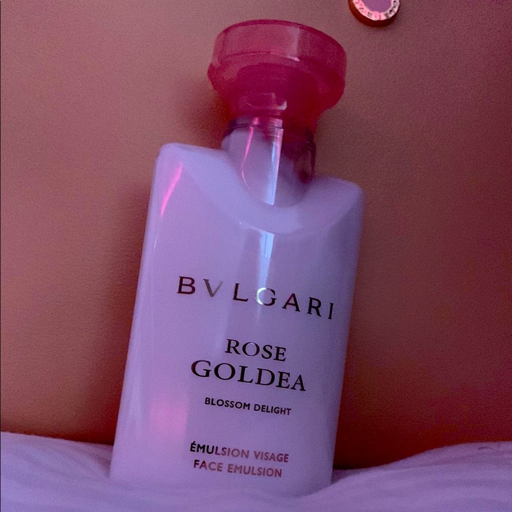 Bvlgari Rose Goldea Face Emulsion cream at brand new condition, must have!